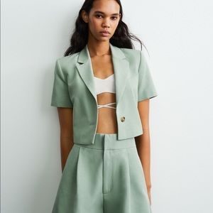 Zara pistachio light green color cropped oversized linen blazer